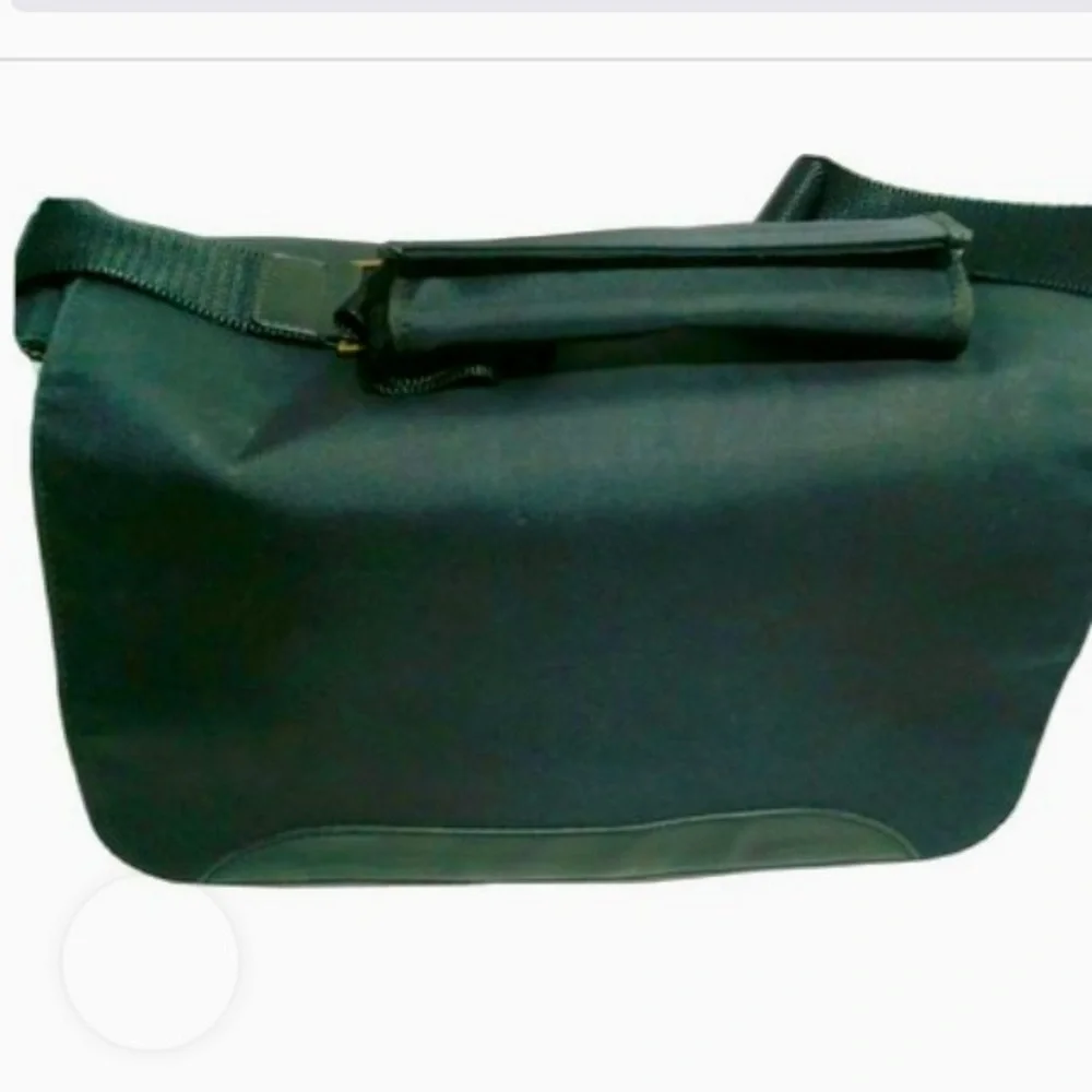 Hbc Essentials Bosca Messenger Bag Shoulder Bag Fits 15